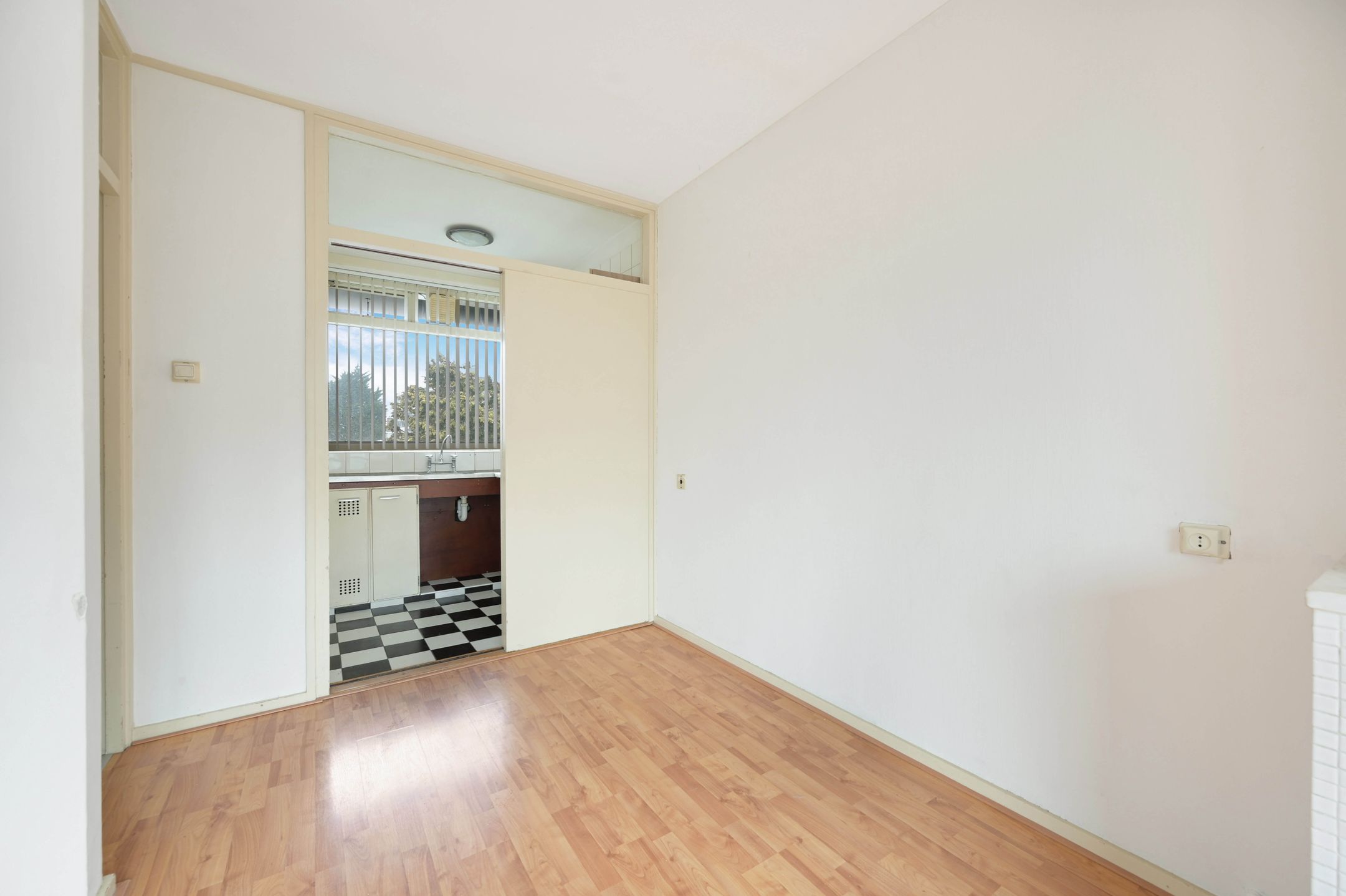 Photo 21 of Robertaland 38