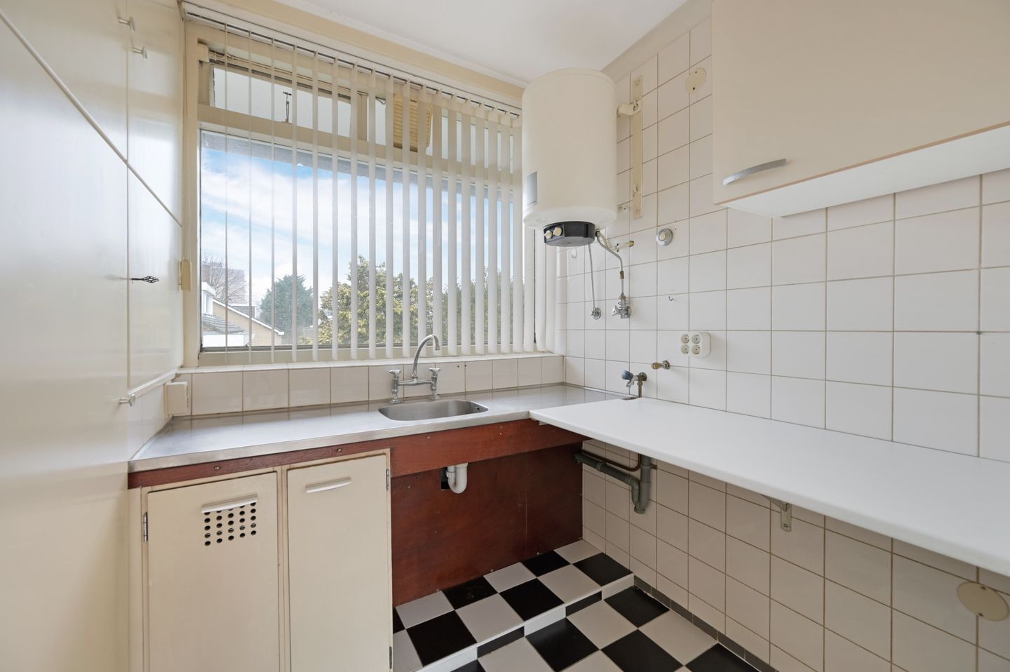 Photo 20 of Robertaland 38