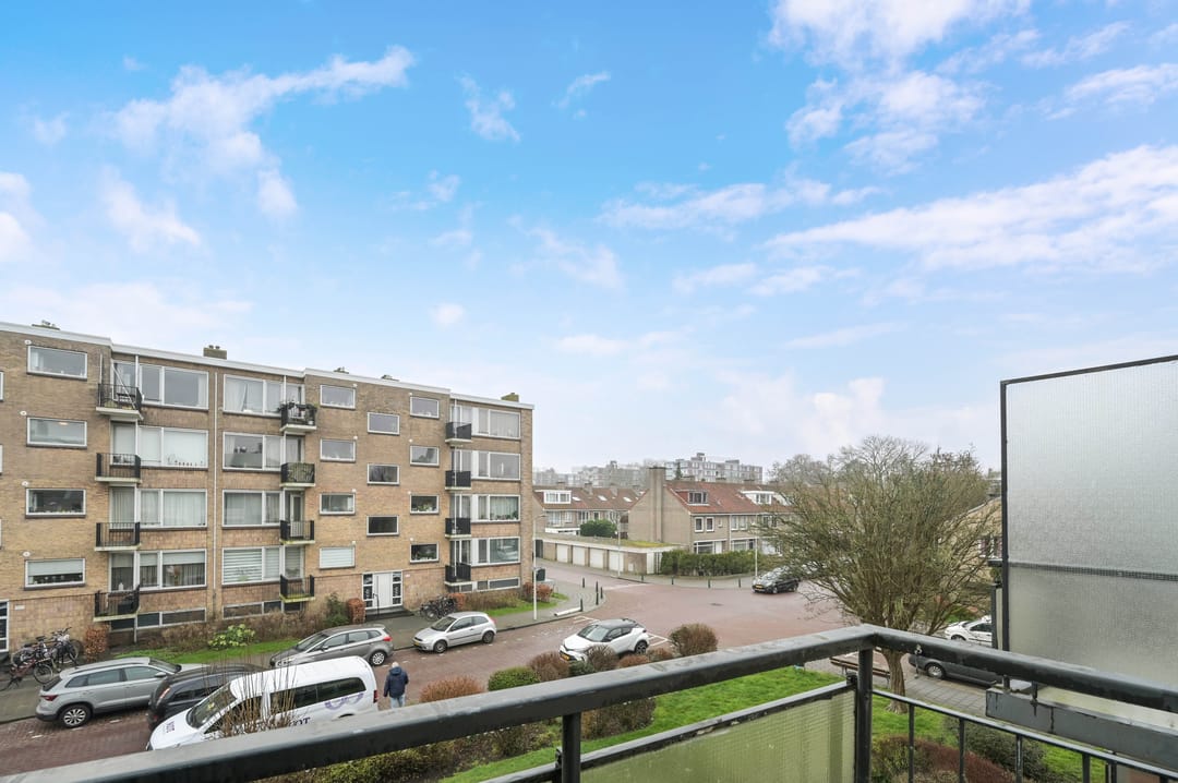 Photo 17 of Robertaland 38