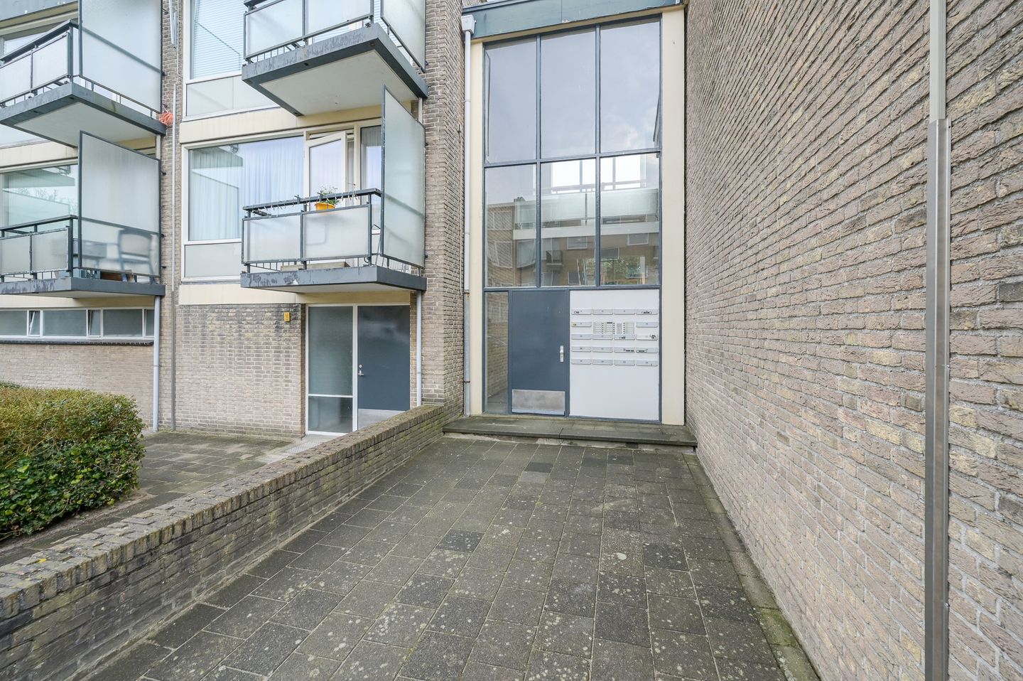 Photo 5 of Robertaland 38