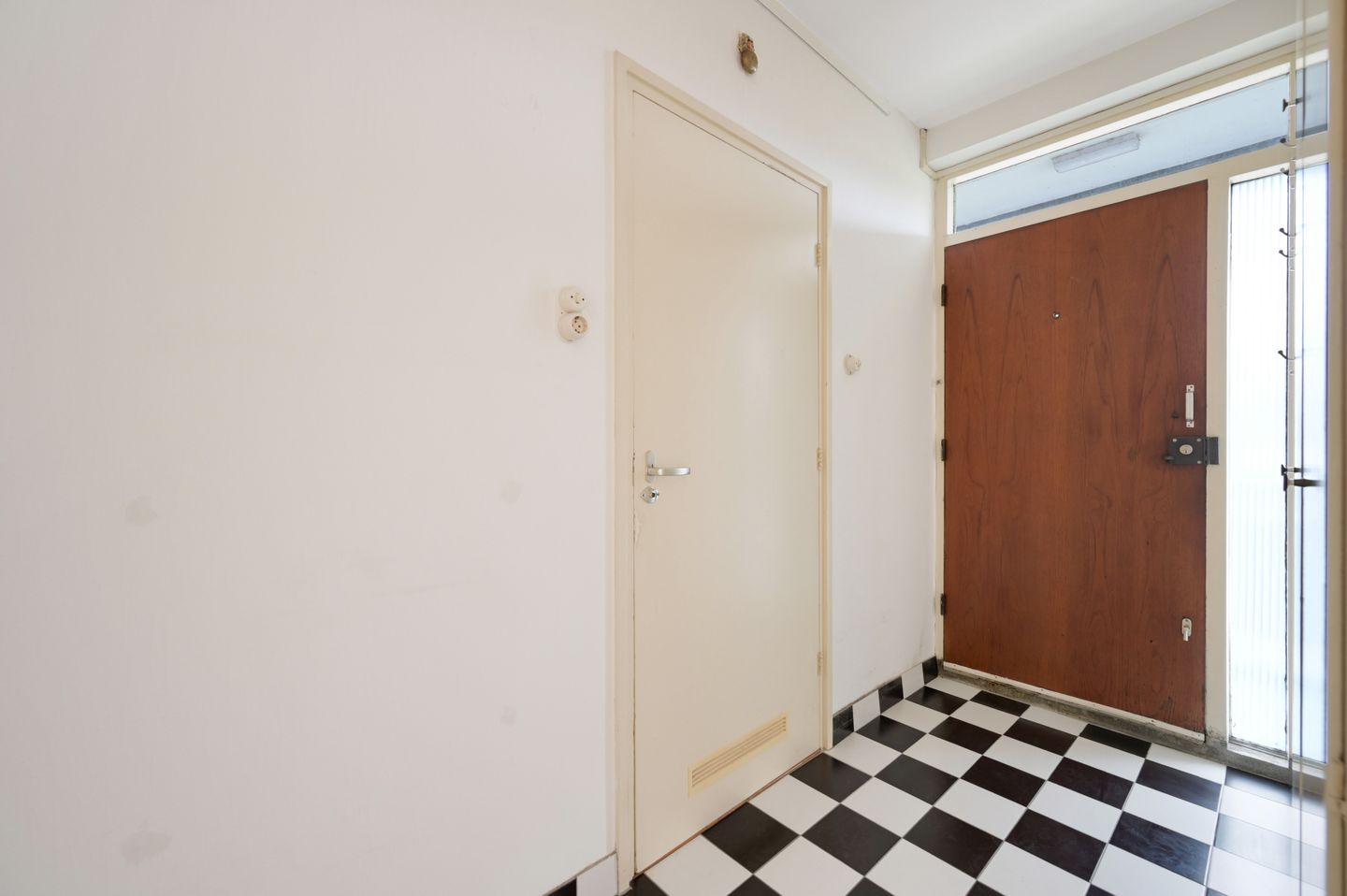 Photo 10 of Robertaland 38