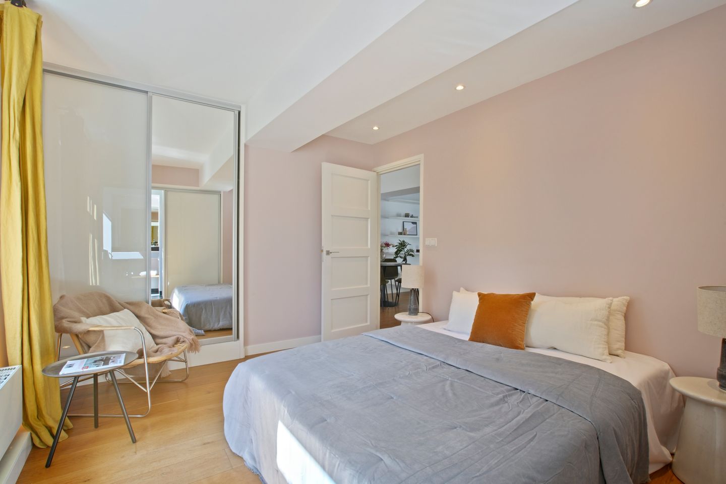 Foto 25 van Utrechtsedwarsstraat 32-A