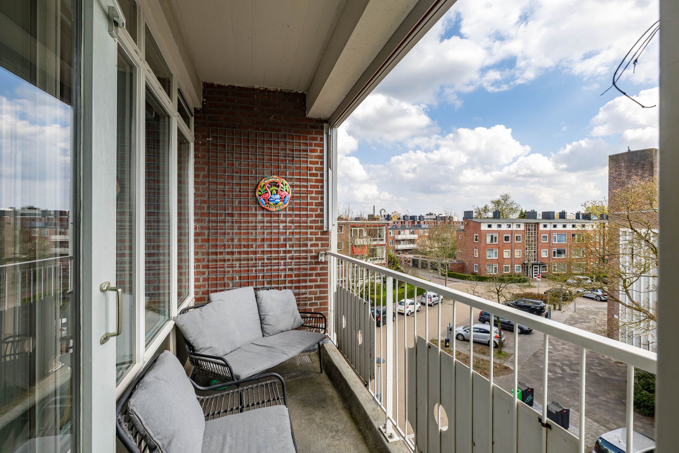 Spacious 3-Room Apartment with Two Balconies in Popular Grunobuurt — 18