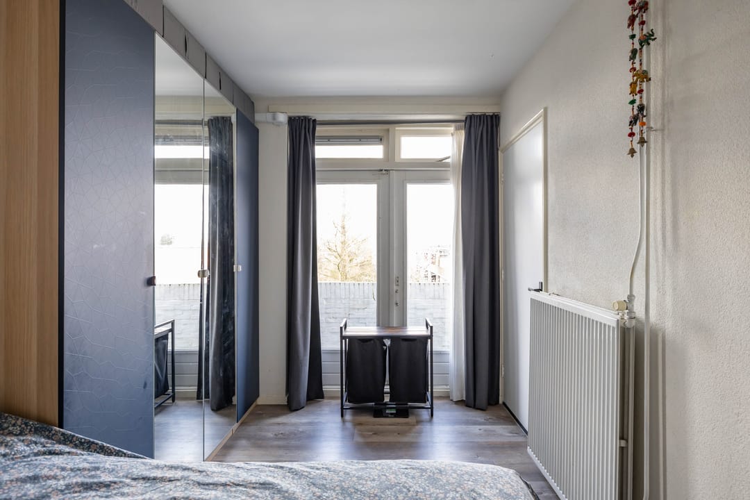 Spacious 3-Room Apartment with Two Balconies in Popular Grunobuurt — 23