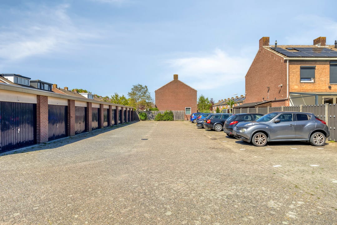 Foto 31 van Bernard Zweerslaan 40