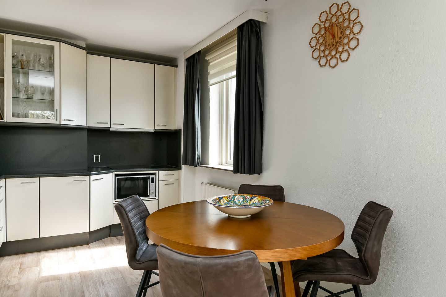 Foto 10 van Rijksweg-Noord 1-2EV