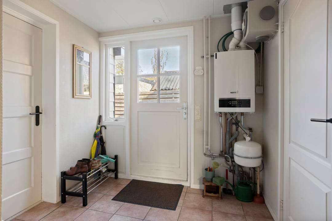 Charming 1930s Detached Home with Countryside Views and Ground Floor Bedroom — 11