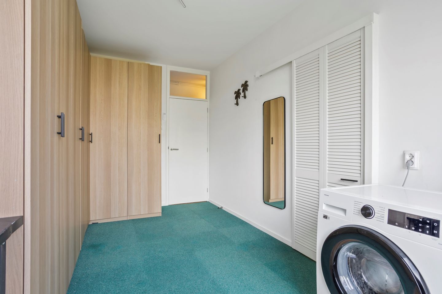 Spacious 3-bedroom apartment with south and west facing balconies — 20