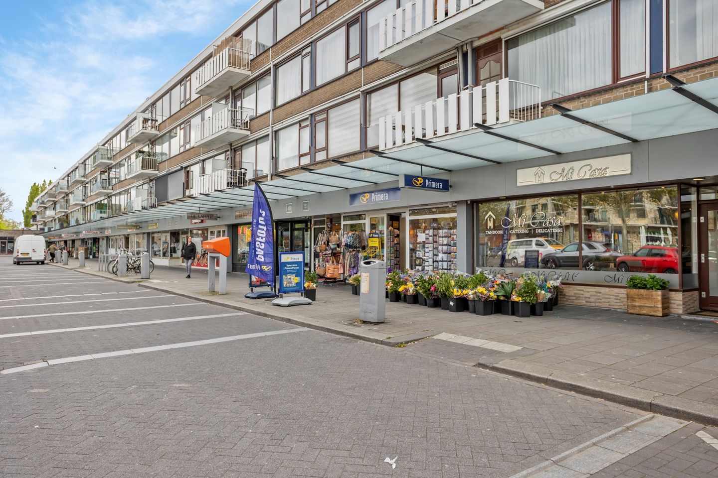 Spacious 3-bedroom apartment with south and west facing balconies — 35