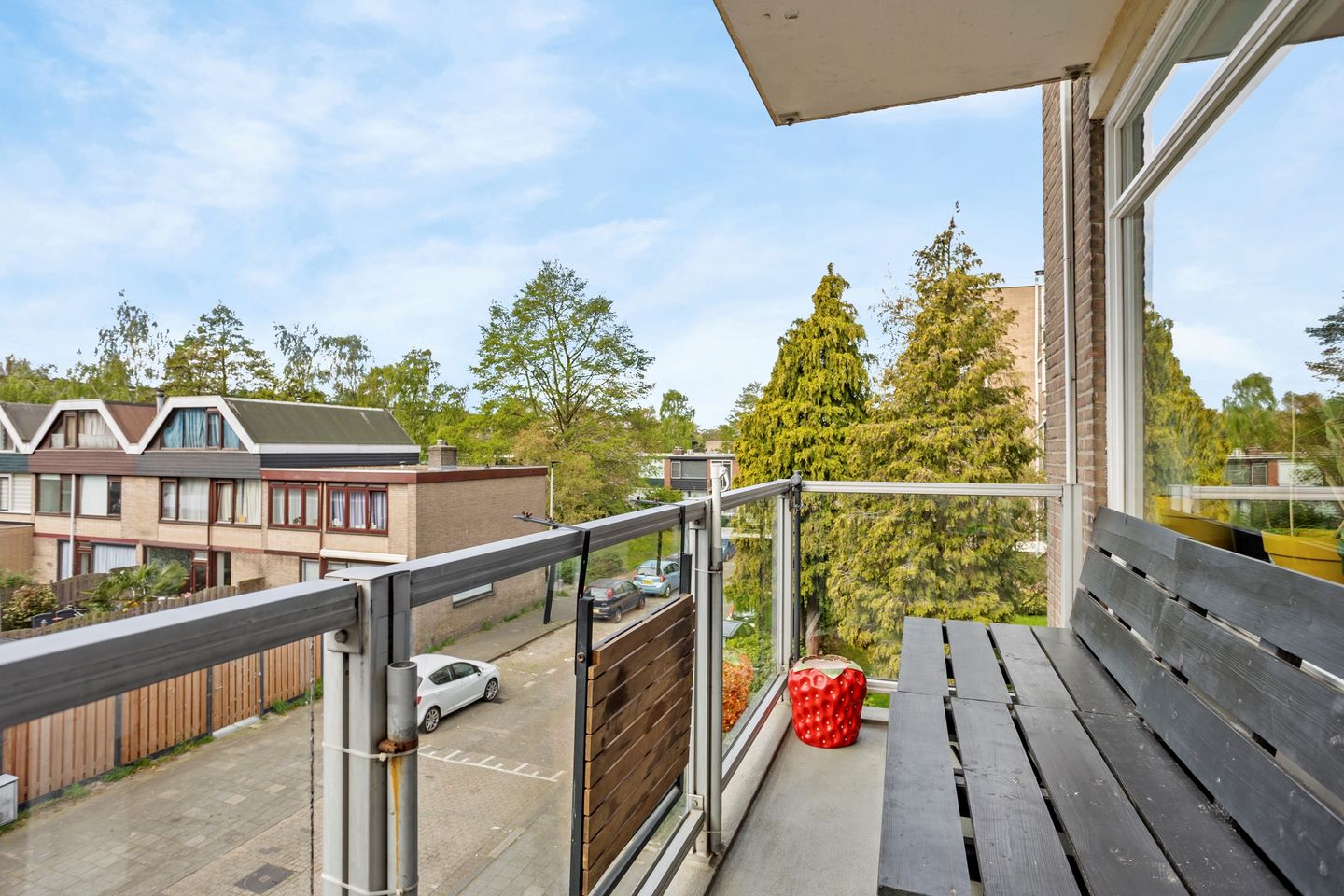 Spacious 3-bedroom apartment with south and west facing balconies — 14