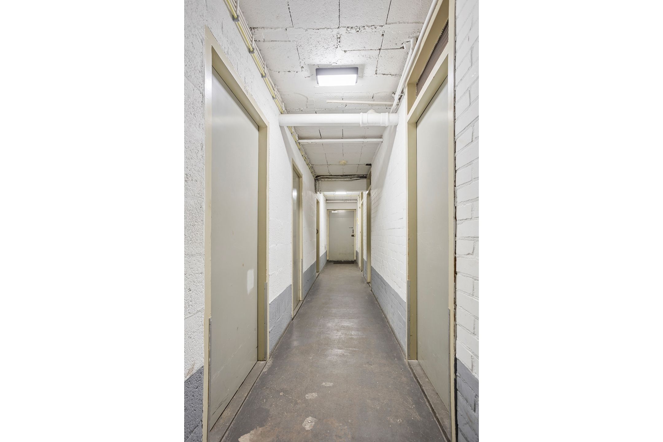 Spacious 3-bedroom apartment with south and west facing balconies — 27