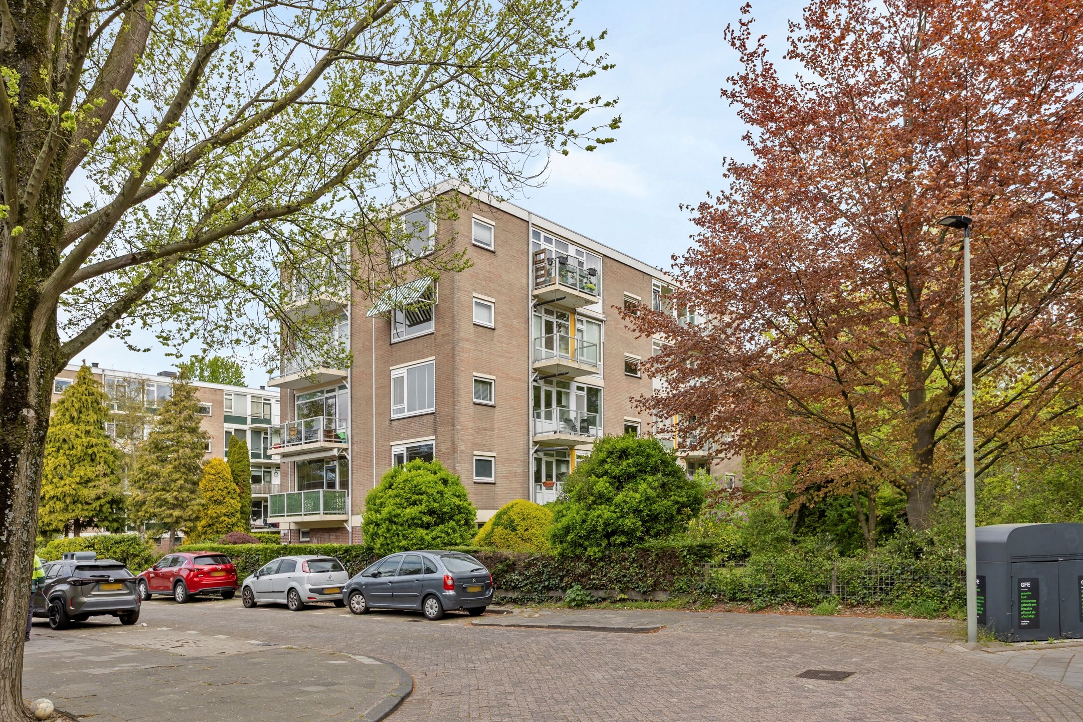 Spacious 3-bedroom apartment with south and west facing balconies — 30