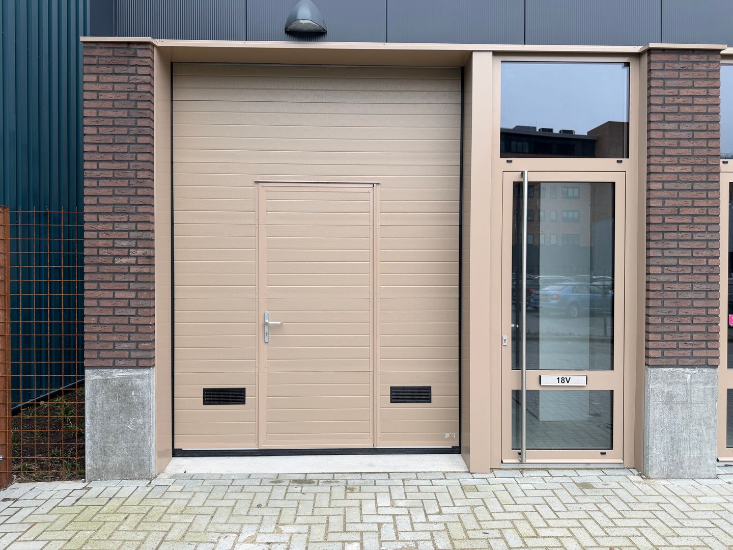 Bekijk foto 3 van Spaceshuttle 18-V