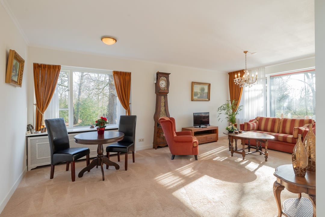 Photo 2 of Binnenweg 6-F128