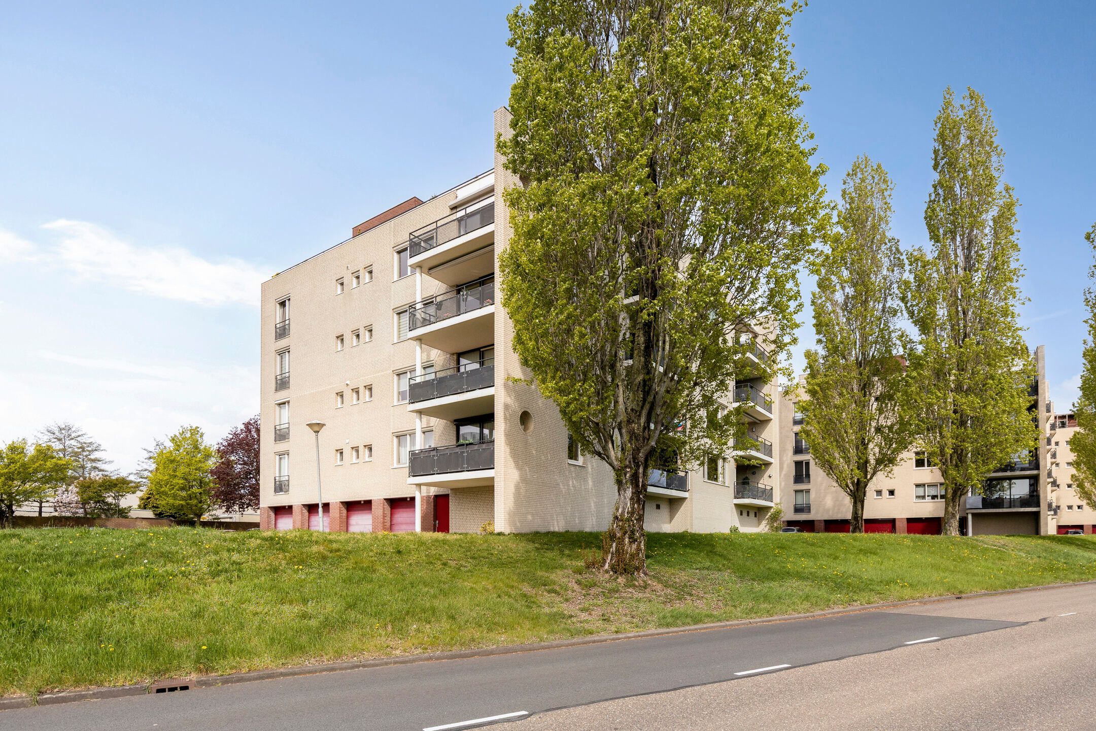 Photo 27 of Schout van Raesfeltstraat 107