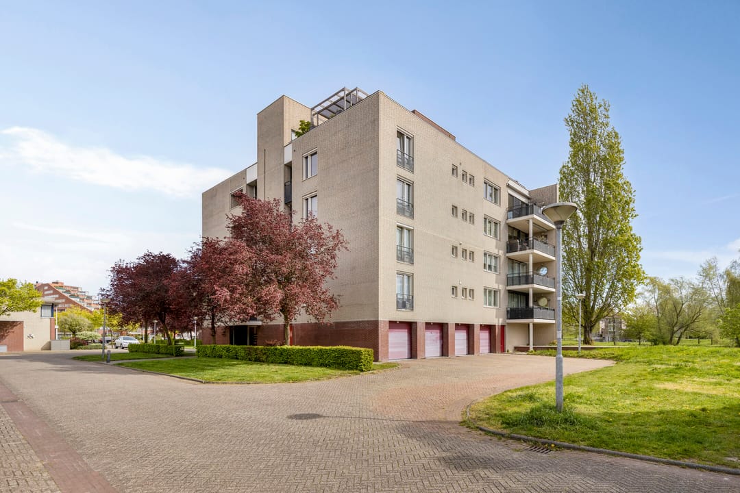 Photo 1 of Schout van Raesfeltstraat 107