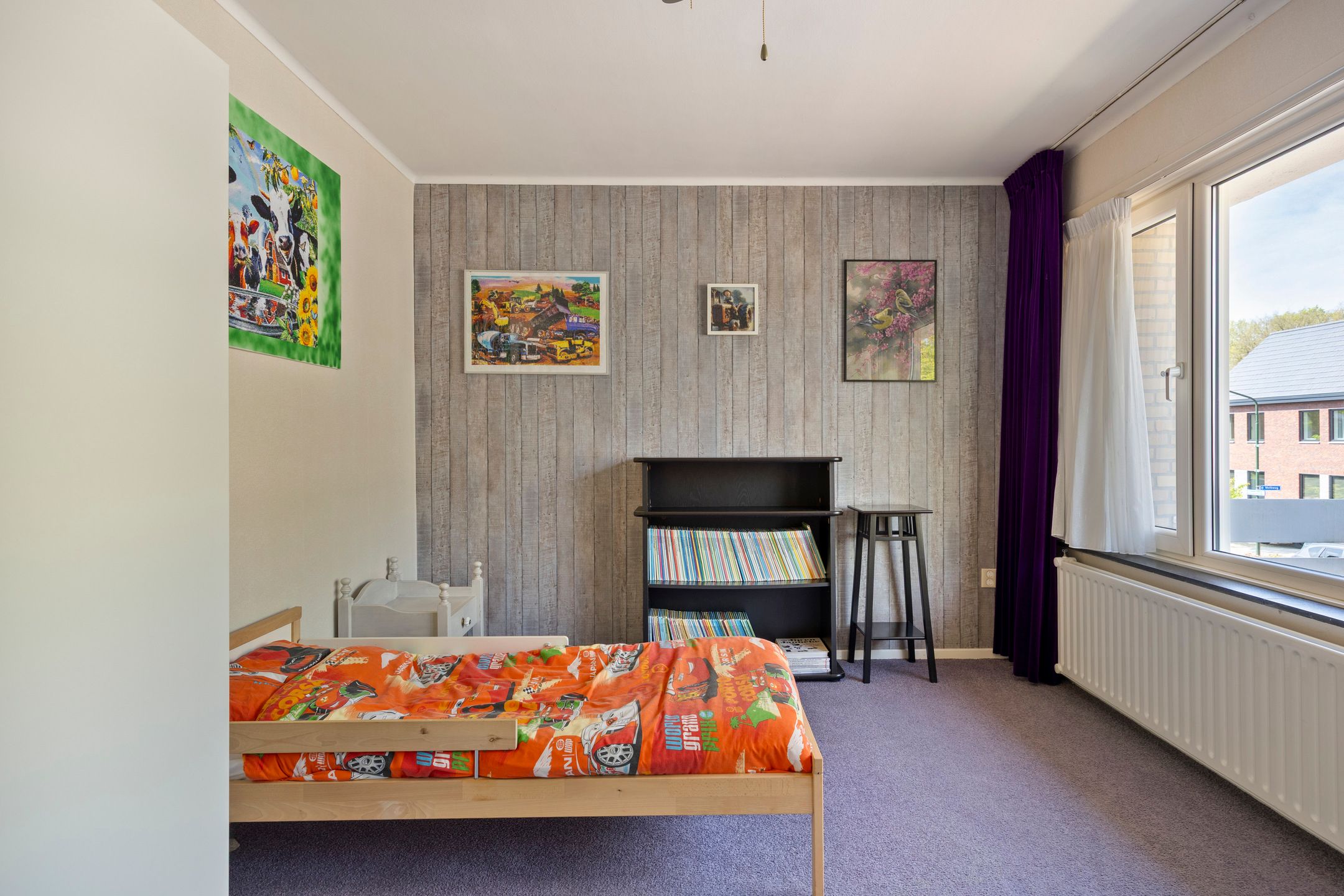 Surprisingly spacious and light detached family home with garden room — 24