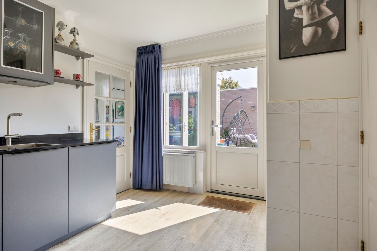 Surprisingly spacious and light detached family home with garden room — 14