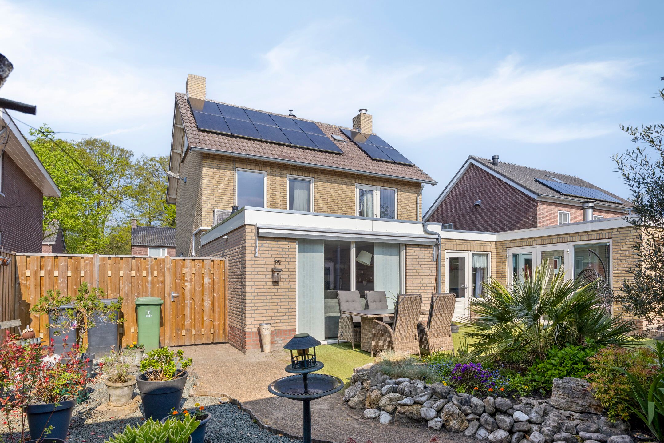 Surprisingly spacious and light detached family home with garden room — 42
