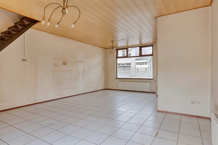 Photo 4 of Generaal Winkelmanstraat 32
