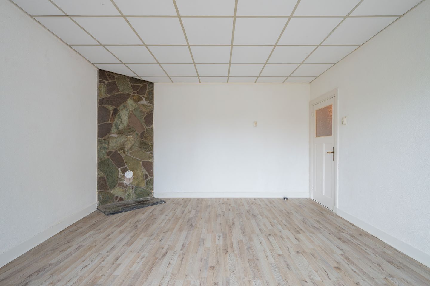 Unique former hospitality property in the heart of Horst with spacious living and multiple rooms — 20