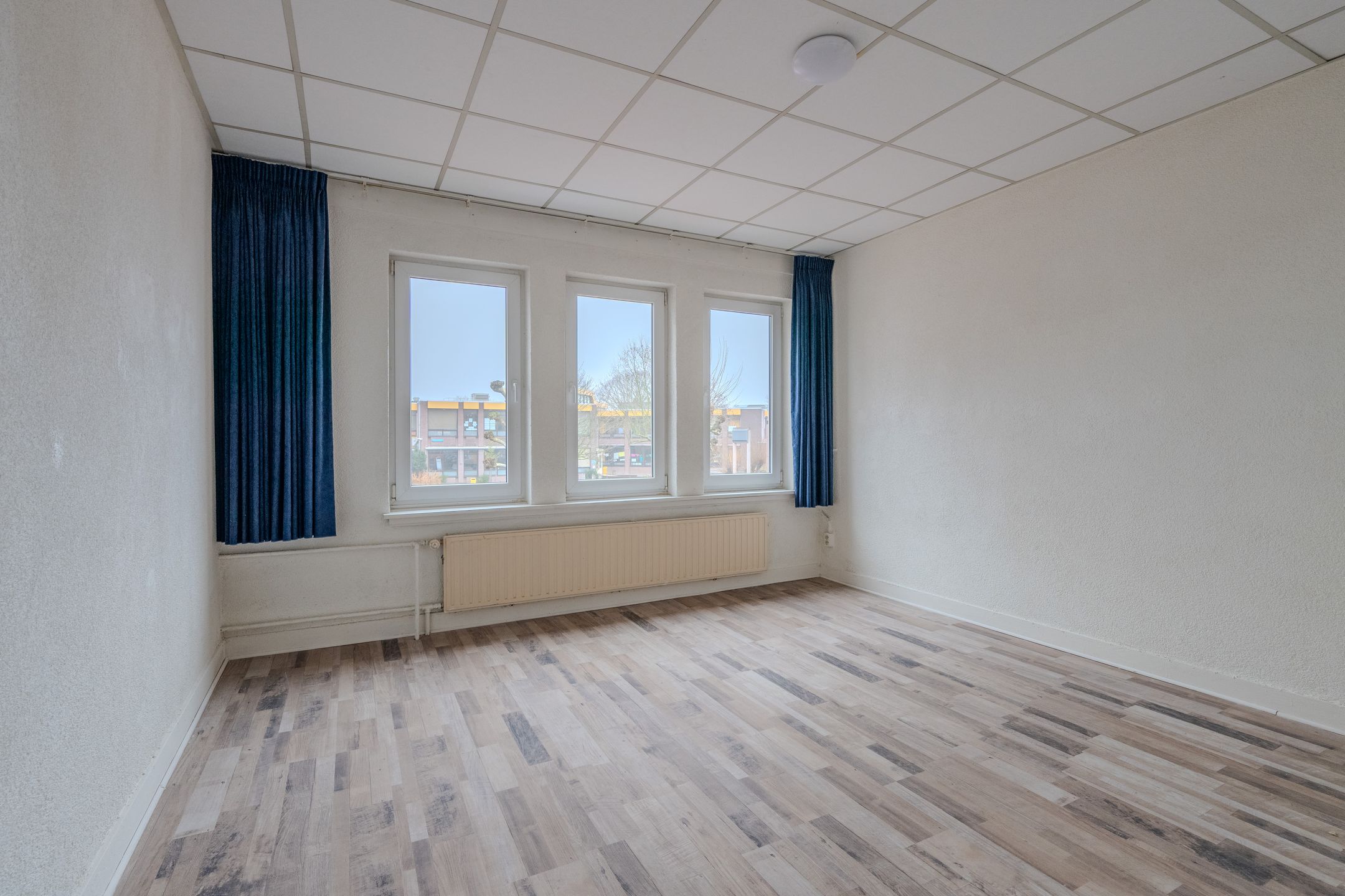 Unique former hospitality property in the heart of Horst with spacious living and multiple rooms — 21