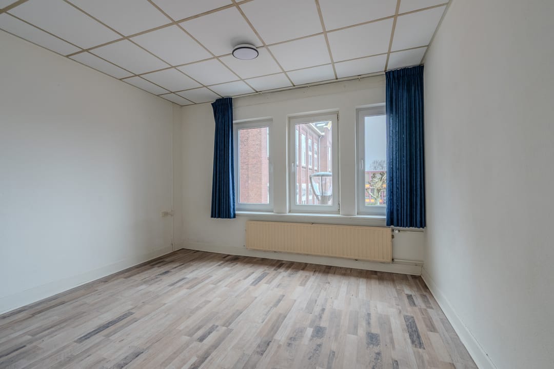 Unique former hospitality property in the heart of Horst with spacious living and multiple rooms — 22