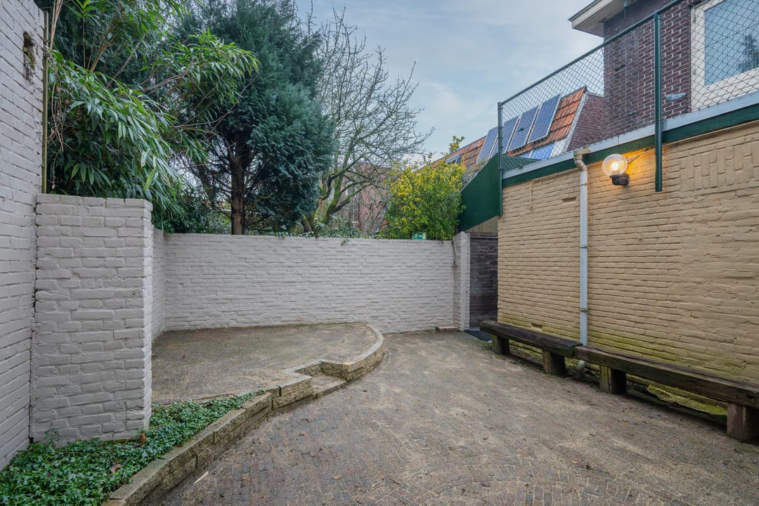 Unique former hospitality property in the heart of Horst with spacious living and multiple rooms — 41