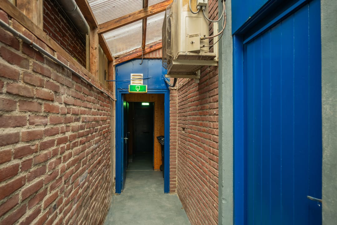 Unique former hospitality property in the heart of Horst with spacious living and multiple rooms — 43