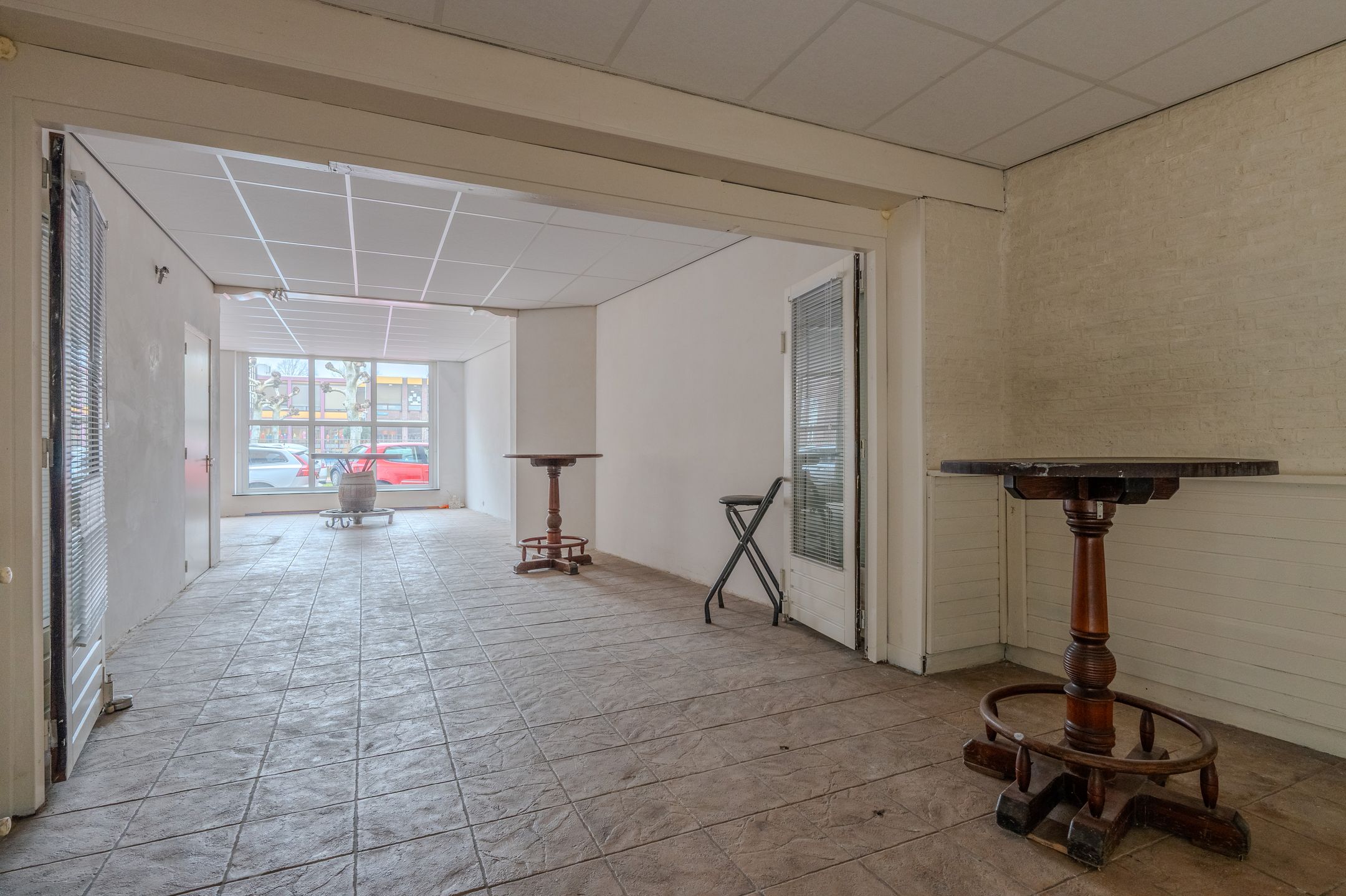 Unique former hospitality property in the heart of Horst with spacious living and multiple rooms — 12