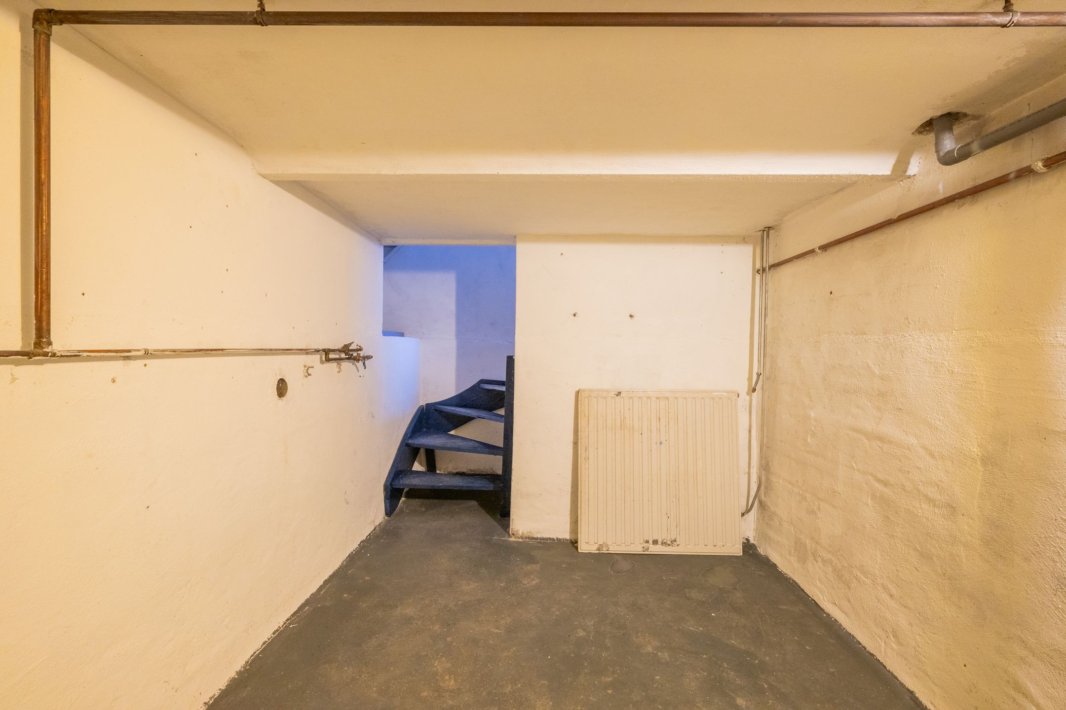 Unique former hospitality property in the heart of Horst with spacious living and multiple rooms — 39