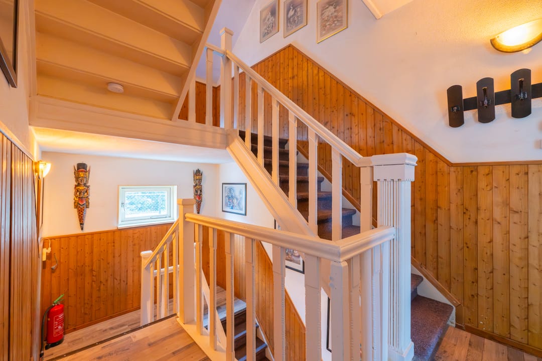 Unique former hospitality property in the heart of Horst with spacious living and multiple rooms — 32