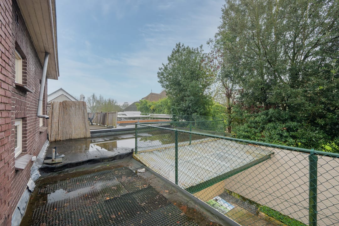 Unique former hospitality property in the heart of Horst with spacious living and multiple rooms — 28