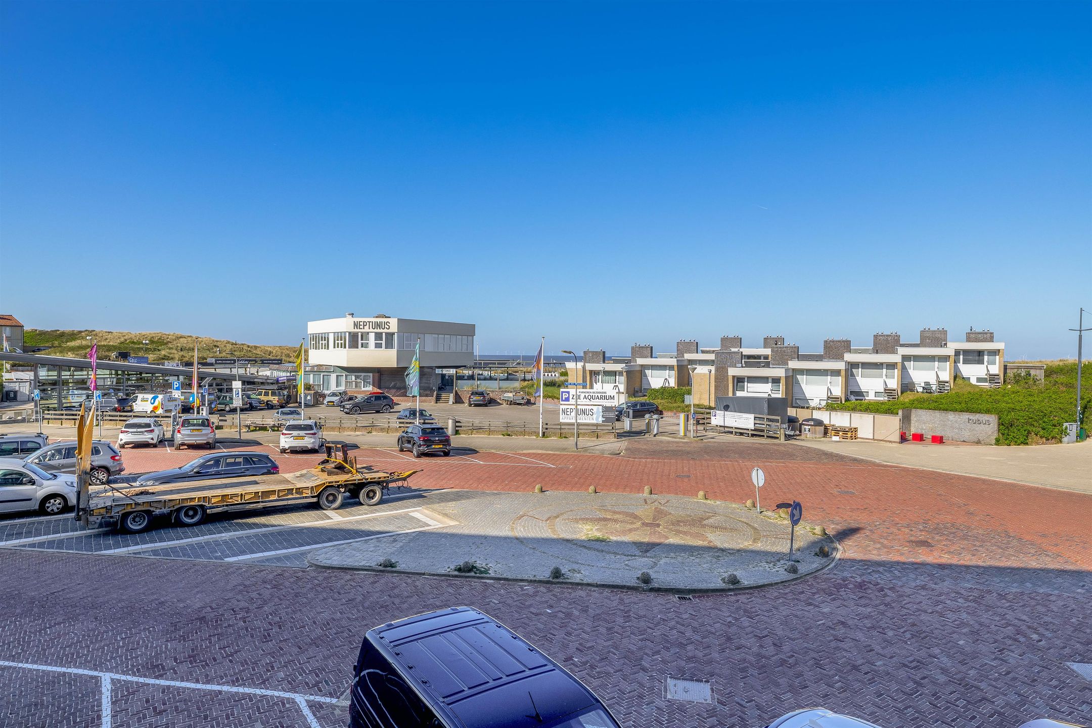 Eye-catching 3-room apartment with 2 bedrooms in top seaside location — 39