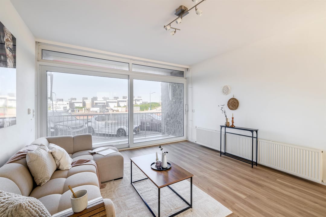 Eye-catching 3-room apartment with 2 bedrooms in top seaside location — 13