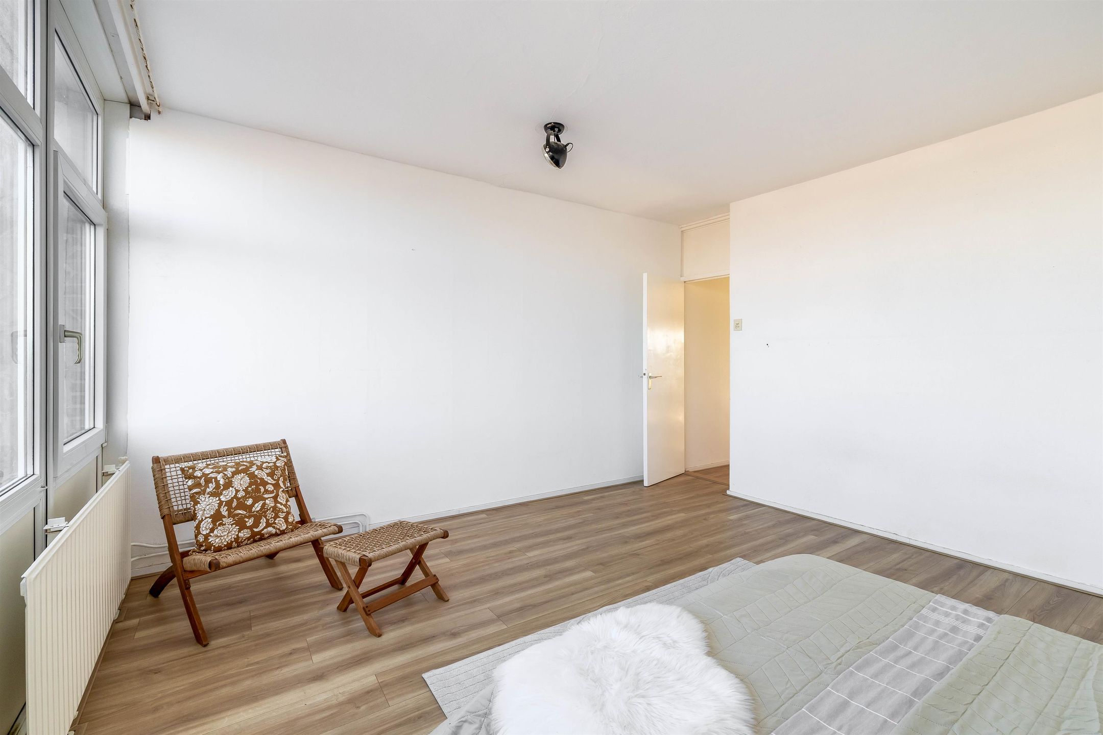 Eye-catching 3-room apartment with 2 bedrooms in top seaside location — 24