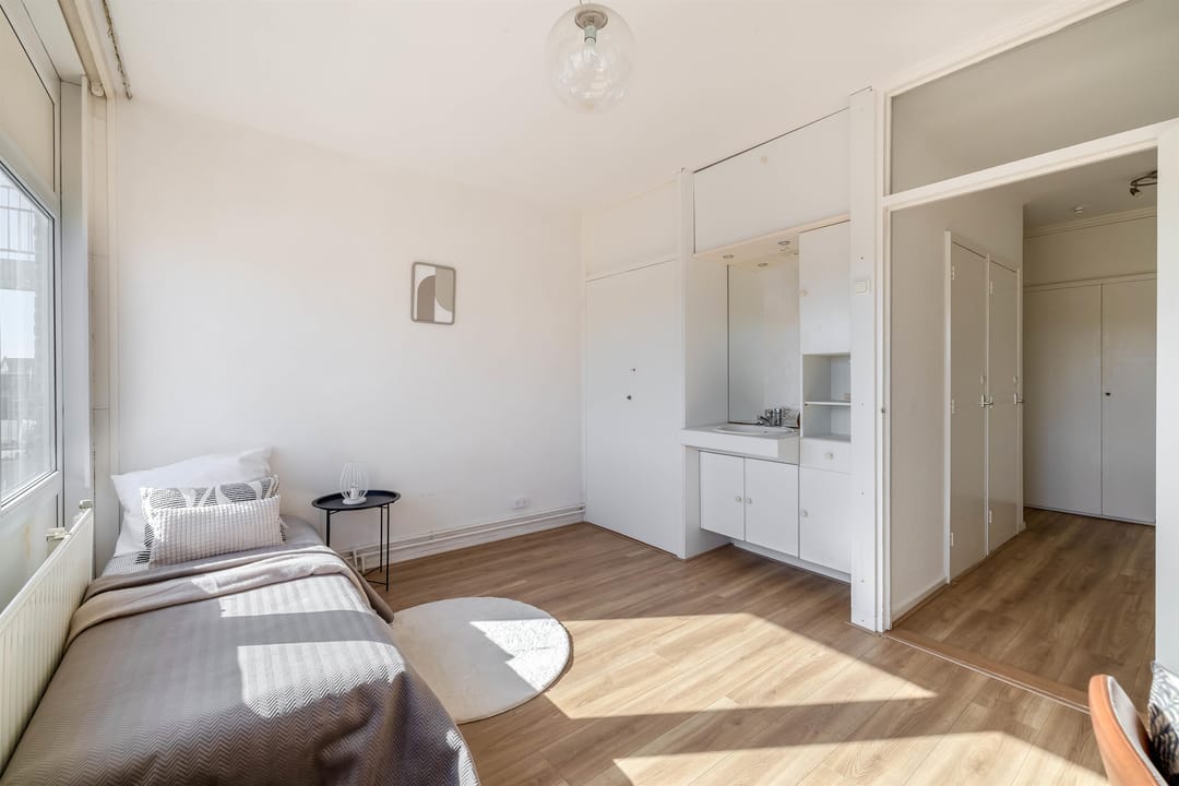 Eye-catching 3-room apartment with 2 bedrooms in top seaside location — 28