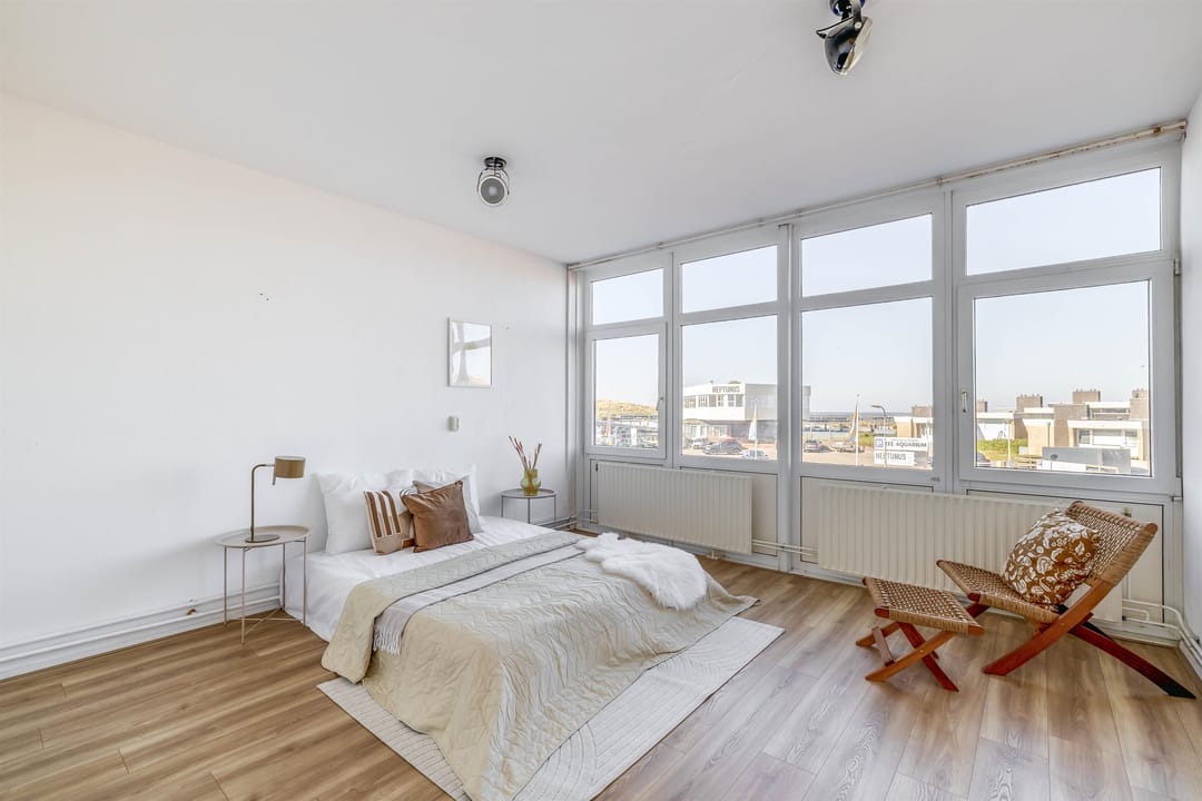Eye-catching 3-room apartment with 2 bedrooms in top seaside location — 23