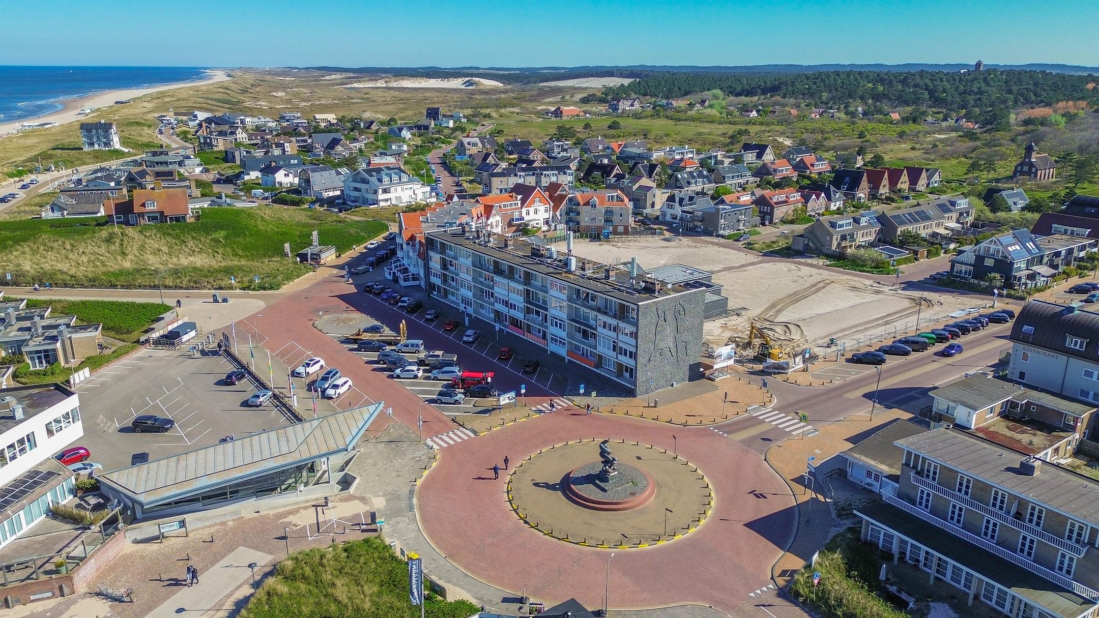 Eye-catching 3-room apartment with 2 bedrooms in top seaside location — 48