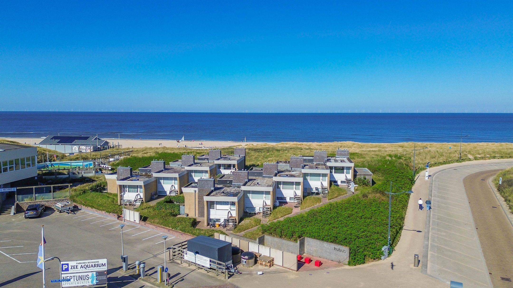 Eye-catching 3-room apartment with 2 bedrooms in top seaside location — 51