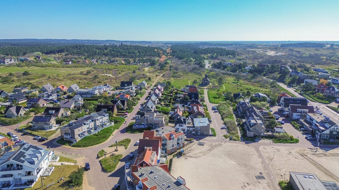 Eye-catching 3-room apartment with 2 bedrooms in top seaside location — 46