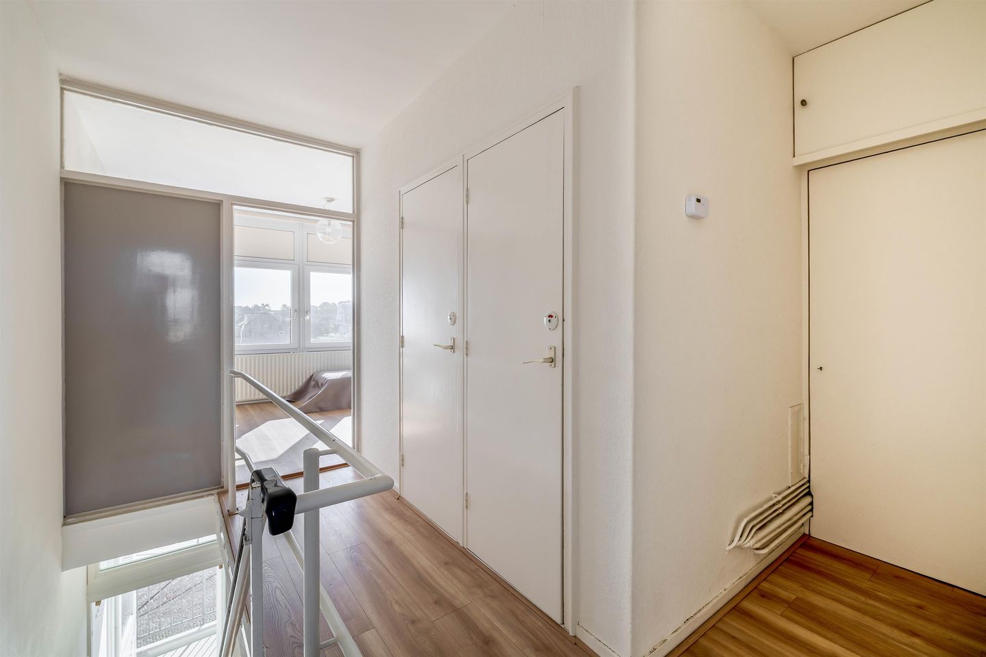 Eye-catching 3-room apartment with 2 bedrooms in top seaside location — 25