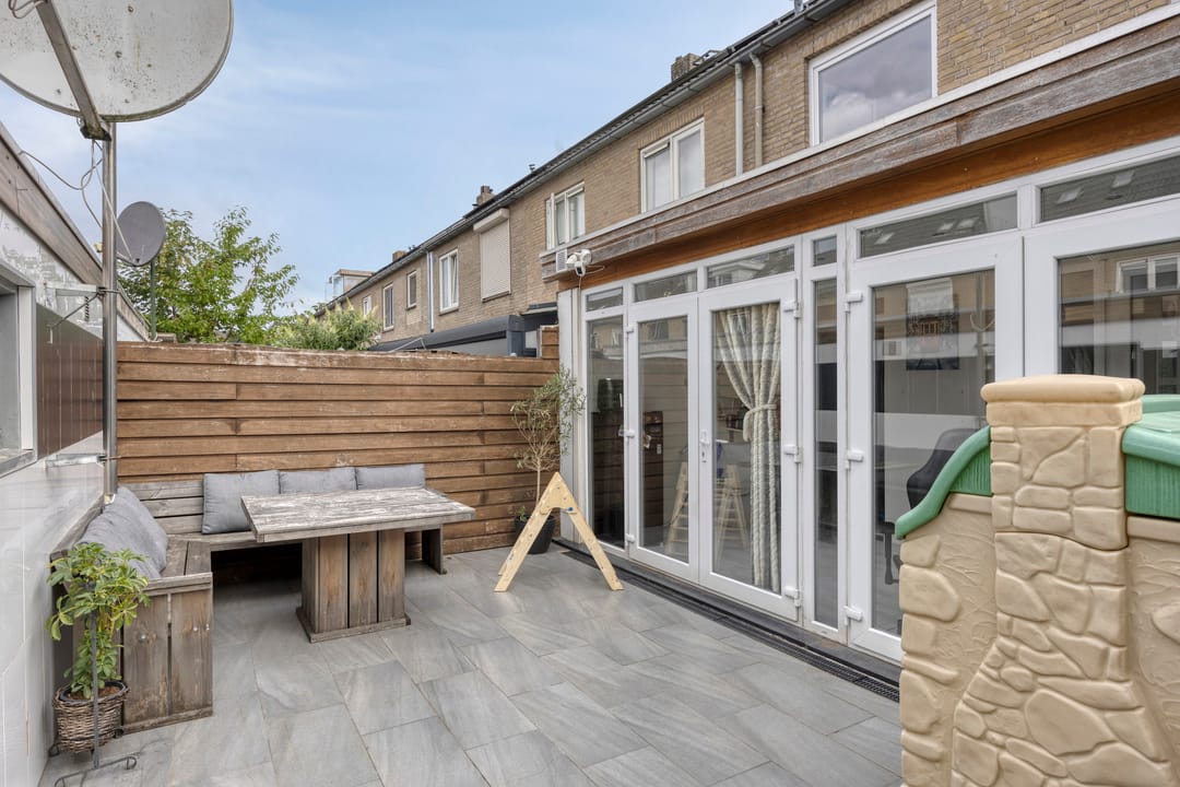 Foto 31 van Aert van Nesstraat 2