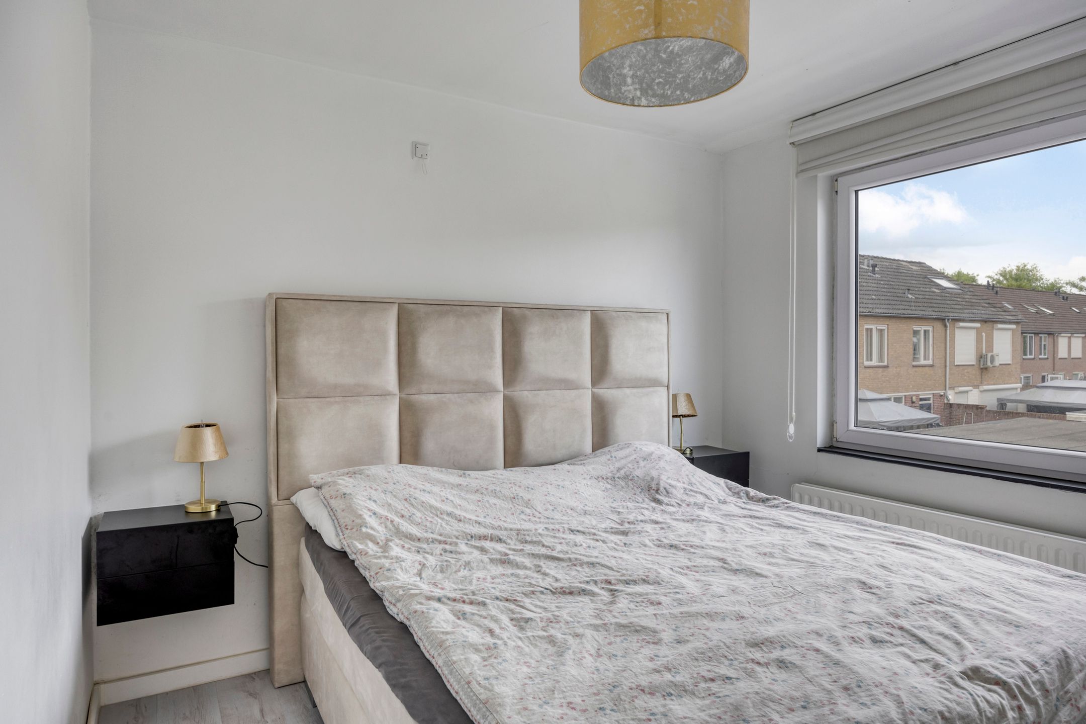 Foto 12 van Aert van Nesstraat 2