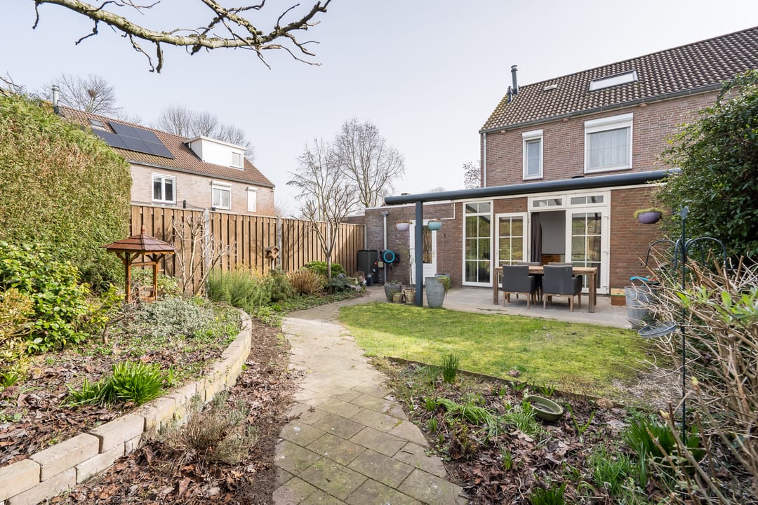 Photo 2 of Klaproosstraat 49