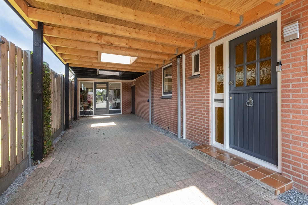 Photo 23 of Beekstraat 84