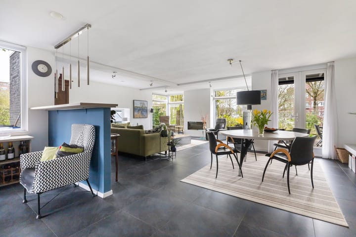 Hoekwoning te koop: Monsmastate 24, Leeuwarden