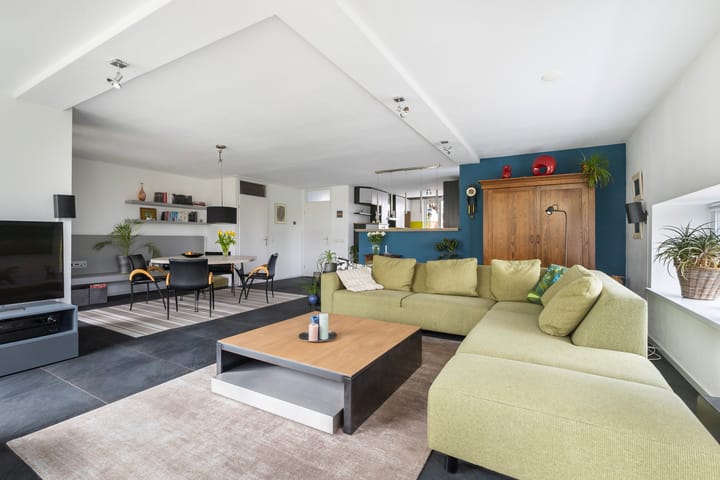 Hoekwoning te koop: Monsmastate 24, Leeuwarden