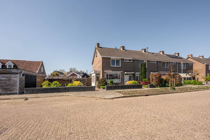 Foto 2 van de Ruyterstraat 7