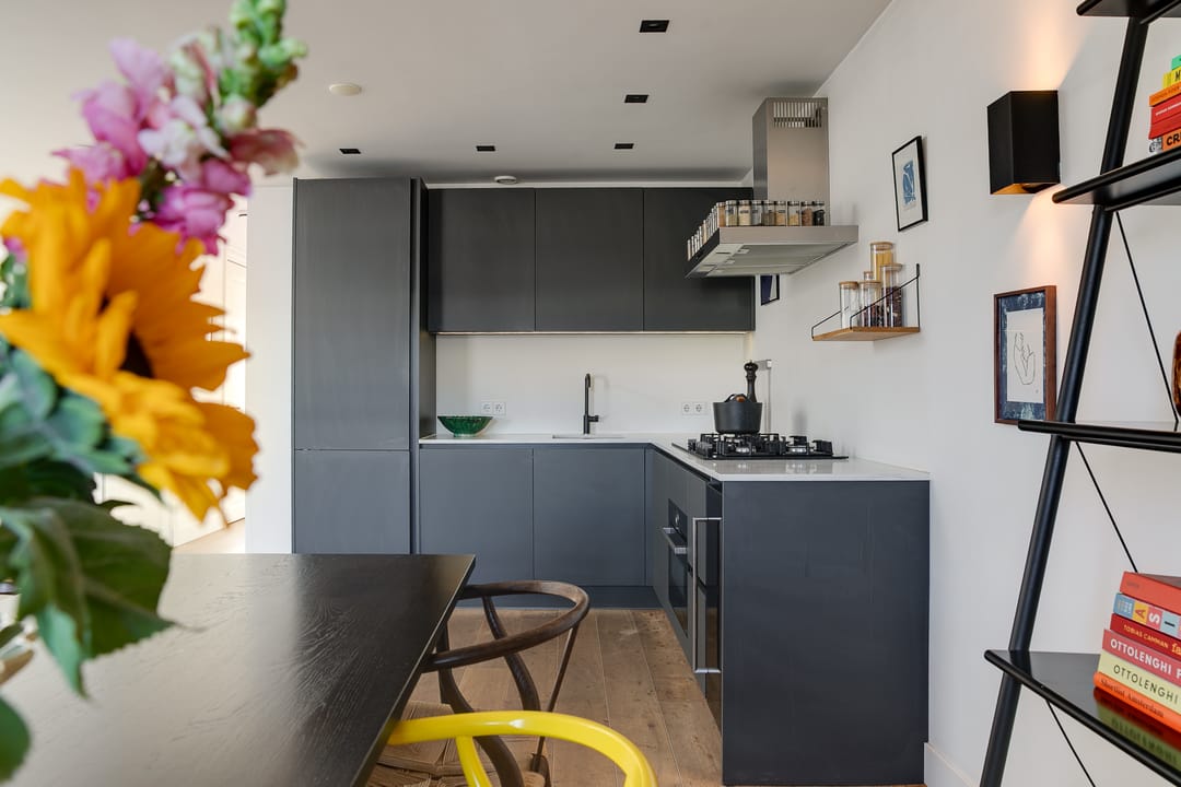 Turnkey Apartment with Rooftop Terrace in Oud-West — 13